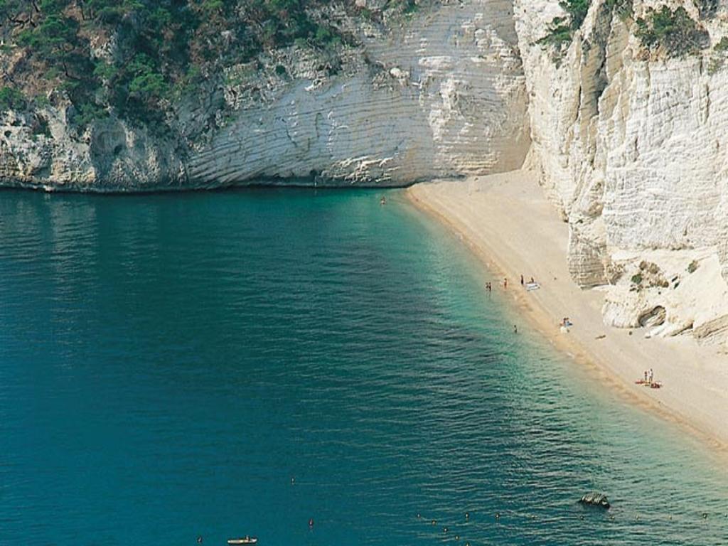 Hotel Alba Del Gargano Mattinata Eksteriør bilde